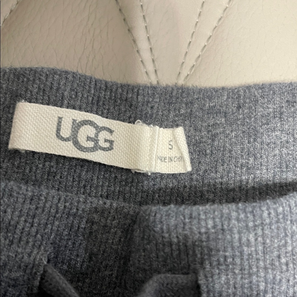 UGG Men's Dark Gray Fleece Jogger Pants - Picture 3 of 5